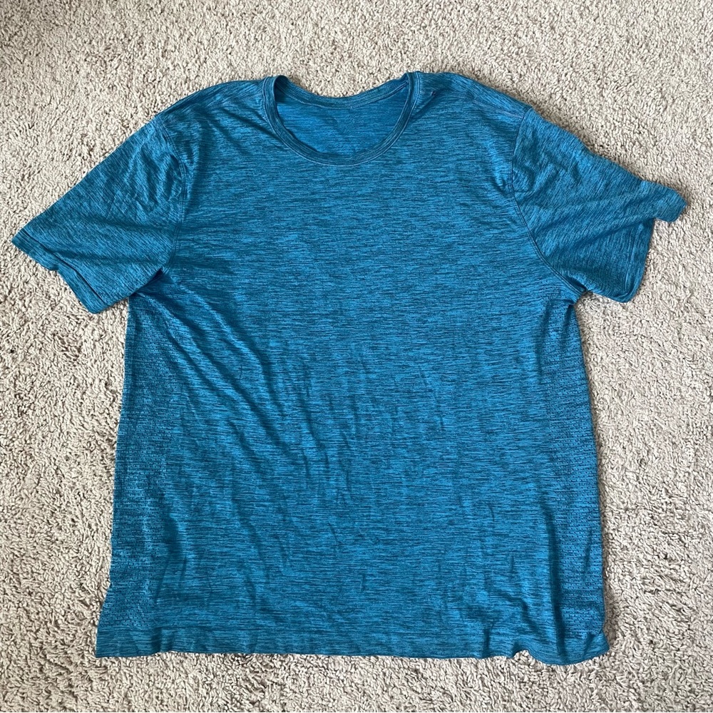 Lululemon T Shirt Size XXL Mens Blue